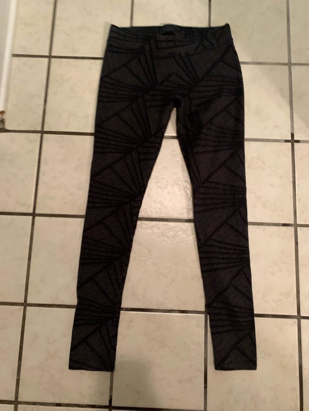 Pact Black Patterned High-Waist Leggings Small